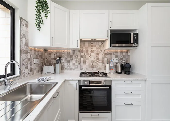 Centralgarve - Great, Bright 2-bedroom Flat In The Center Of -topázio Apartamento