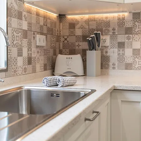 Centralgarve - Great, Bright 2-bedroom Flat In The Center Of -topazio Vilamoura