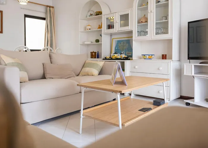 Apartament Centralgarve - Great, Bright 2-bedroom Flat In The Center Of -topazio